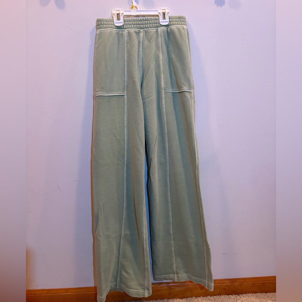 Aerie Women's Light Green Wide Leg Pants